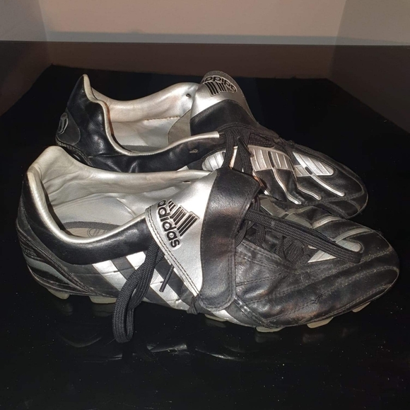 Black adidas kleats   (jkl29) - Picture 1 of 5